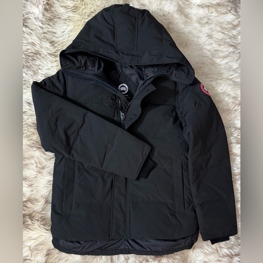 Canada Goose Mens Mcmillan Parka Size M in Black Style 3804M